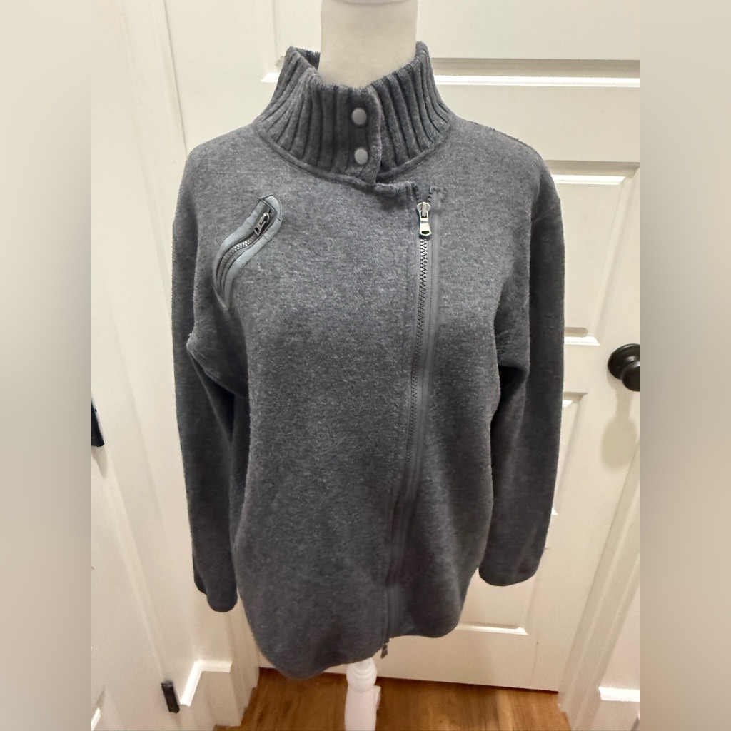 Title Nine. Merino Wool Blend Moto Zip-Up Sweater. Gray/Purple. Size Small.